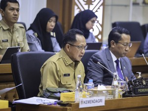 Rapat kerja dengan Badan Legislasi DPR membahas Rancangan Undang-Undang (RUU) Perubahan atas Undang-Undang (UU) Nomor 2 Tahun 2024 tentang Provinsi DKJ.