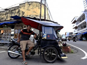 Jumlah angkatan kerja sebanyak 652.588 orang atau mengalami kenaikan 1.163 orang dibanding Agustus 2023