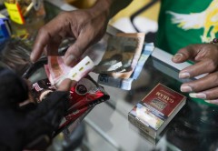 Target Harga Saham Gudang Garam (GGRM) dan Sampoerna (HMSP) Jelang Pengumuman Cukai Rokok