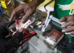 Target Harga Saham Gudang Garam (GGRM) dan Sampoerna (HMSP) Jelang Pengumuman Cukai Rokok