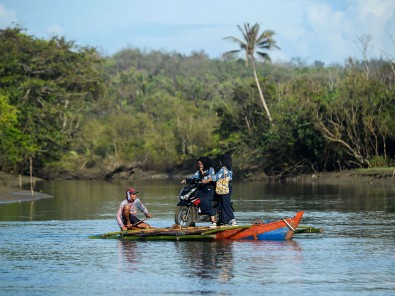 Akses Desa Terisolir Di Pandeglang