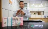 Rupiah Ditutup Turun Nyaris ke Rp16.000, Dolar AS Ikut Tergelincir