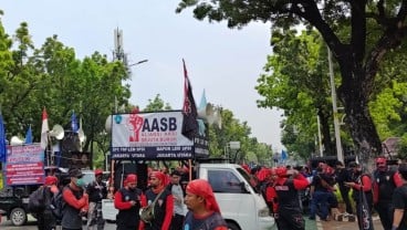 Penetapan UMP 2025 Molor, Apindo Blak-blakan Dampak ke Dunia Usaha