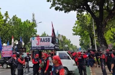 Penetapan UMP 2025 Molor, Apindo Blak-blakan Dampak ke Dunia Usaha