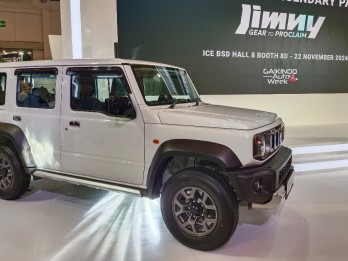 Suzuki Luncurkan Jimny 5 Pintu White Rhino Edition di GJAW 2024