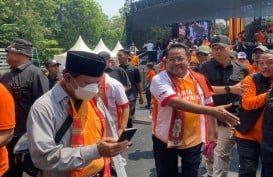 Rano Karno Minta Warga Bantu Bersihkan Atribut Kampanye saat Masa Tenang