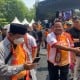 Rano Karno Minta Warga Bantu Bersihkan Atribut Kampanye saat Masa Tenang