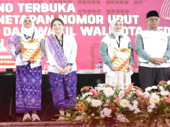 Profil Calon Wali Kota Kediri dan Wakilnya: Sepak Bola vs Ibu-ibu PKK