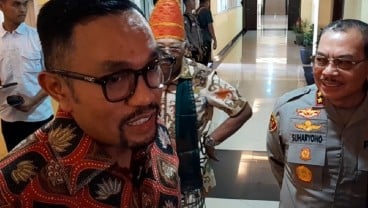 Ahmad Sahroni Tiba di Mapolda Sumbar Rapat soal Kasus Polisi Tembak Polisi