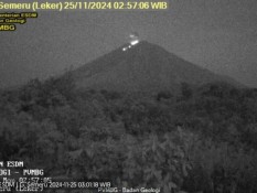 Semeru Erupsi 16 Kali, Waspadai Sempadan Sungai