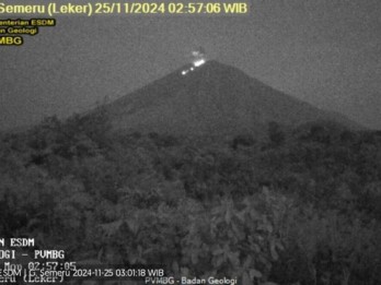 Semeru Erupsi 16 Kali, Waspadai Sempadan Sungai