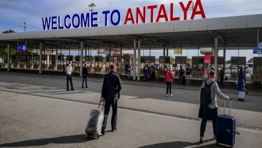 Pesawat Sukhoi Terbakar di Bandara Turki, Semua Penumpang Selamat