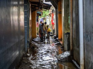 Ratusan Warga di Kabupaten Bandung Terdampak Banjir Akibat Jebolnya Tanggul Sungai Cigede