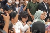 Ekspresi Istri Tom Lembong Usai Praperadilan Suaminya Ditolak Hakim