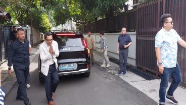 Ridwan Kamil Sambangi Rumah Bahlil Jelang Pencoblosan Pilkada Jakarta