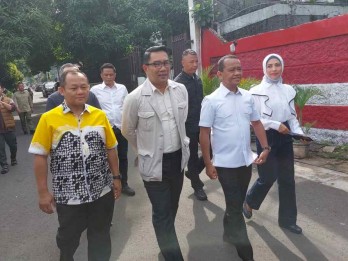 Ridwan Kamil Beberkan Alasan Dampingi Bahlil ke TPS Sebelum Mencoblos di Bandung