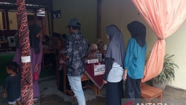 Hujan Iringi Pemungutan Suara Pilkada 2024 di Cilacap