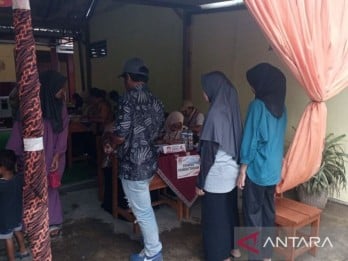 Hujan Iringi Pemungutan Suara Pilkada 2024 di Cilacap