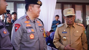 Pastikan Kelancaran Pilkada, Pj Gubernur Riau Tinjau Sejumlah TPS