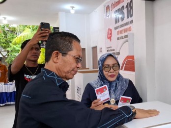 Pilkada Batam 2024: Amsakar Optimistis Menang, Nuryanto Keluhkan TPS Jauh