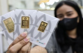 Para Pembeli Emas Antam yang Full Senyum Saat Harga Buyback Naik Setelah Pilkada 2024 Kamis (28/11)