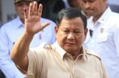 Momen Prabowo Menangis di Hadapan Guru: Saya Akan Berusaha Sejahterakan Kalian