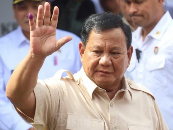 Momen Prabowo Menangis di Hadapan Guru: Saya Akan Berusaha Sejahterakan Kalian