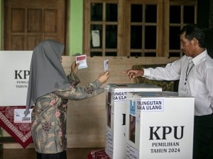 Pemungutan suara Ulang dilakukan karena ditemukan selisih jumlah surat suara