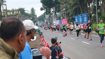 10.500 Pelari Meriahkan Bank Jateng Borobudur Marathon 2024