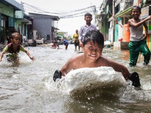 Badan Meteorologi, Klimatologi dan Geofisika (BMKG) mengeluarkan peringatan banjir pesisir atau rob di Jakarta pada 28 November hingga 6 Desember 2024