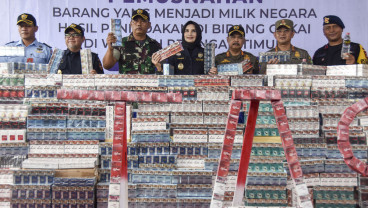 Pemusnahan Rokok Ilegal Di Tasikmalaya