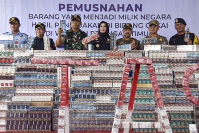 Pemusnahan Rokok Ilegal Di Tasikmalaya