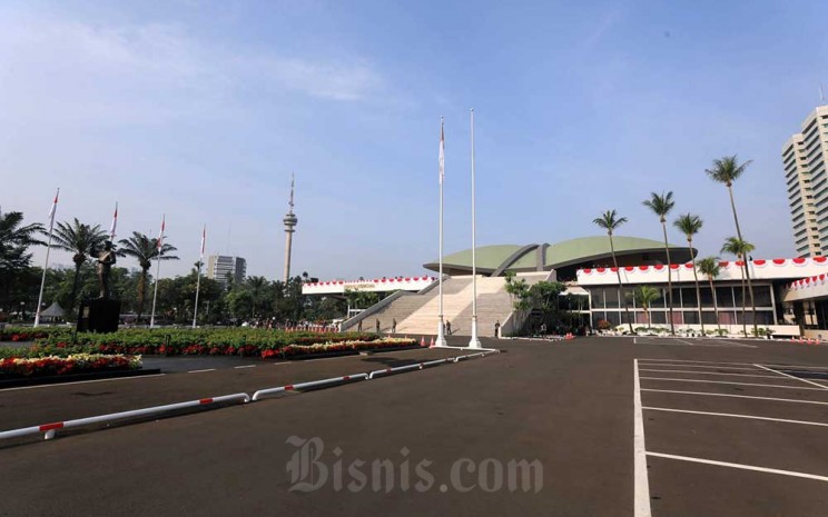 Suasana gedung DPR/MPR RI jelang Sidang MPR Tahun 2023 di Jakarta, Rabu (16/8/2023). Bisnis - Himawan L Nugraha