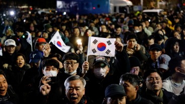 Investor Cermati Bursa Asia usai Kisruh Darurat Militer Korea Selatan