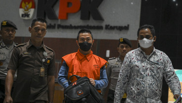 KPK Tahan Pj Wali Kota Pekanbaru Risnandar Mahiwa