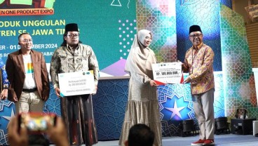 Bank Jatim Salurkan KUR Syariah ke Pesantren