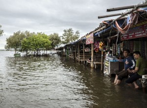 Banjir Rob Pantai Marunda Jakarta