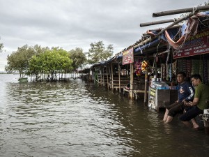 BPBD DKI Jakarta memperkirakan kenaikan permukaan air laut masih akan terjadi di sejumlah titik rawan wilayah Jakarta Utara hingga 6 Desember 2024.