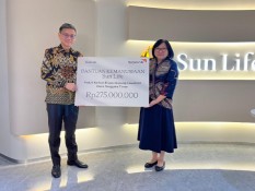 Sun Life Kirim Bantuan ke Korban Erupsi Lewotobi: Air Bersih hingga Perpustakaan Keliling