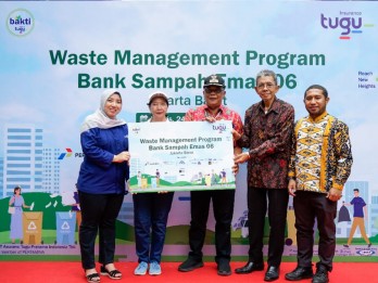 Tugu Insurance Dukung Bank Sampah Emas di Kebon Jeruk