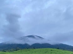 Gunung Dempo Masih Berstatus Waspada Menjelang Momen Libur Nataru