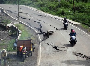 Pergerakan Tanah di Sukabumi Akibatkan Kerusakan di Sejumlah Jalan