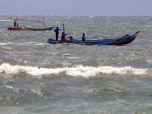 Peringatan Dini Gelombang Tinggi Hingga Empat Meter di Perairan Selatan Bali