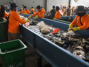 Pemerintah Kota Tangerang Operasikan Mesin Pengolah Sampah Berbasis Teknologi RDF