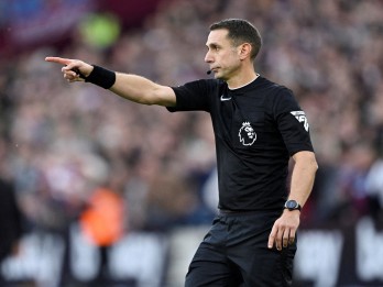 David Coote Wasit Liga Inggris yang Hina Jurgen Klopp Resmi Dipecat