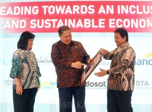 Airlangga Hartarto Buka Acara Bisnis Indonesia Economic Outlook 2025