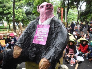 Pegiat HAM Lakukan Aksi Damai Dalam Rangka Memperingati Hari HAM Sedunia di Jakarta