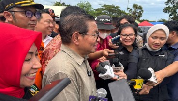 Pramono Tinjau Lokasi Kebakaran Kemayoran, Warga: Pak Gubernur!