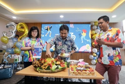 Kemeriahan HUT Ke-39 Bisnis Indonesia Bawa Semangat Terus Beradaptasi & Menavigasi