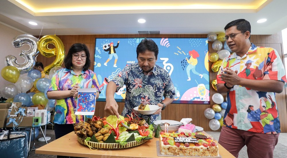 Kemeriahan HUT Ke-39 Bisnis Indonesia Bawa Semangat Terus Beradaptasi & Menavigasi